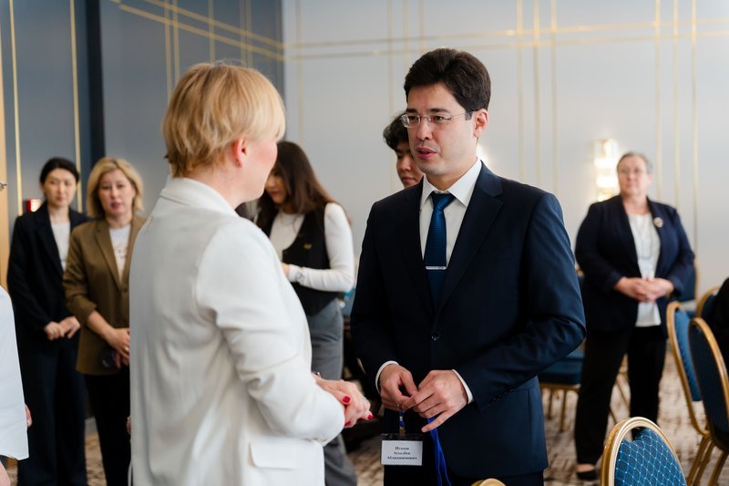 Isakhov_i_Aderikhina_1.width-800